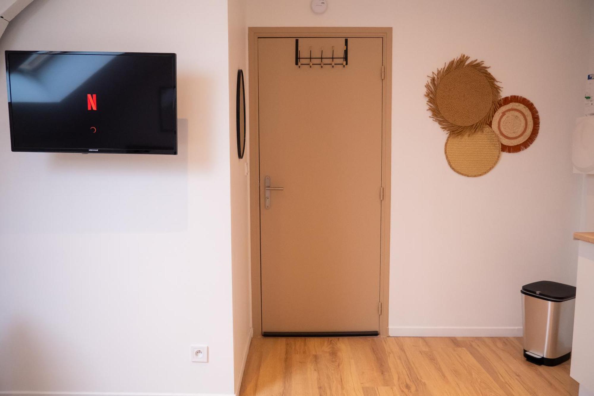 Seduisant 2pers Wifi Gare Apartment *
